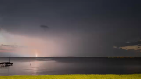 jeff_poor's tweet photo. Lightning show over Mobile Bay this evening... @spann https://t.co/1ka7cZQyjU