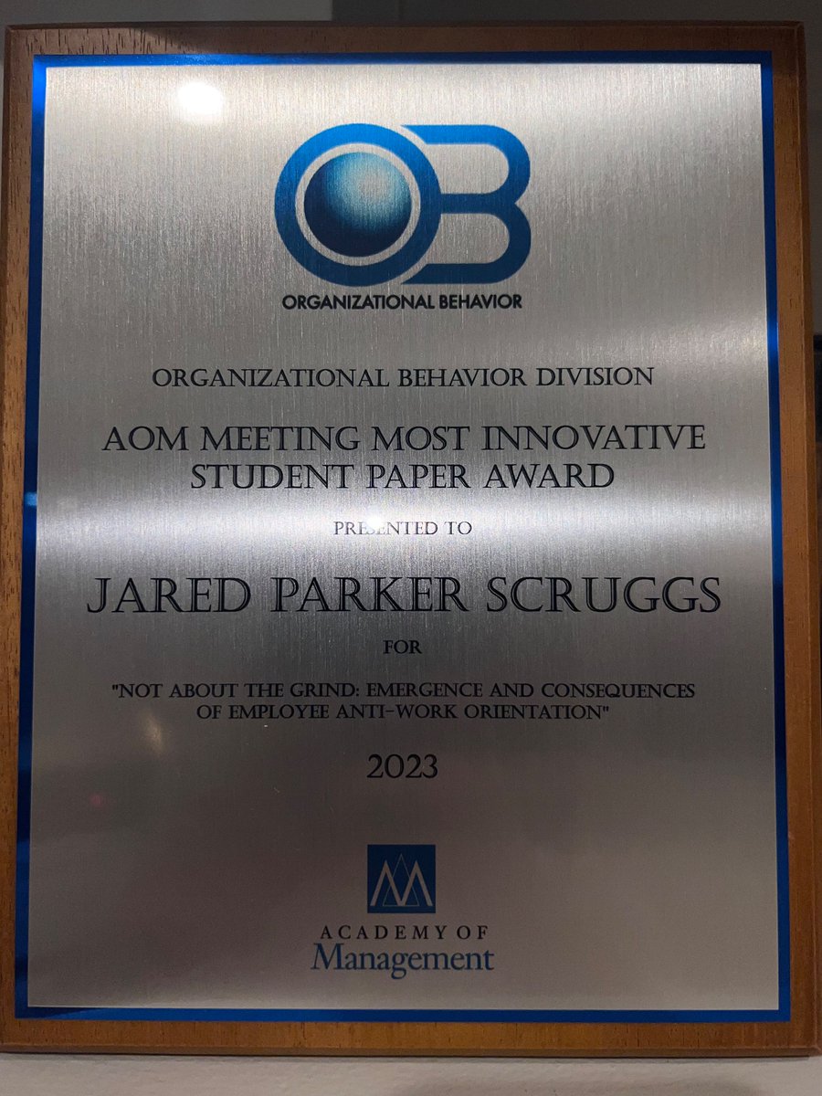 Thank you to the OB Division @AOM_OB  for the Most Innovative Student Paper Award — so grateful to have my work recognized! And I could not have done this without the mentorship of my dissertation chairs @michaelparke and Ingrid Nembhard. #AOM2023