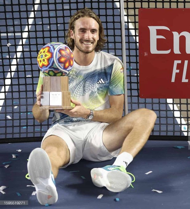 Photo: Stefanos Tsitsipas wins the ATP Tour in Los Cabos, Mexico.
