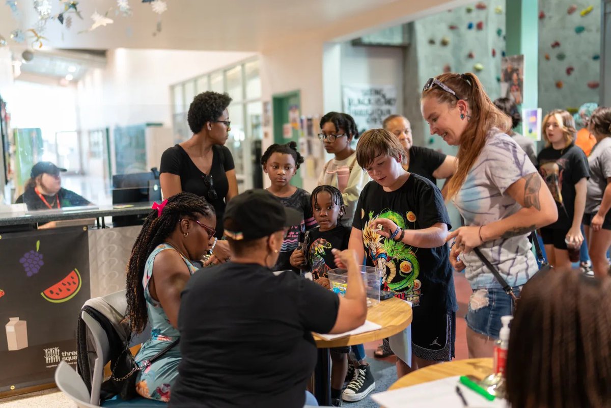 WhitneyCCPR's tweet photo. Whitney’s 2nd annual collaboration with @amazon was a huge success today! Thank you to everyone involved today! Which included @amazon, @CommishJGibson, and @LVMPDSEAC. #WeAreWhitney #SaturdayBeforeSchool https://t.co/p9eIMIP0jN