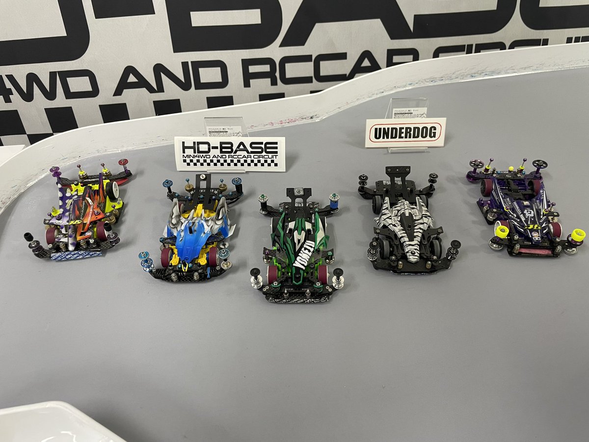 HDBm4wdrc's tweet photo. 【韓国からのお客様】
日本に来たら必ず行こうと思っていたお店のひとつにHD-BASEを入れてくれてめちゃくちゃ嬉しいです😭
そんなUDG_TIGERさんyonezuさんKH1さんが遊びに来てくれました‼︎
いろいろなお話も出来たし一緒にミニレースも楽しめました（COして負けちゃった💦）アリガトゴザマシタ https://t.co/gaS1CGguOh