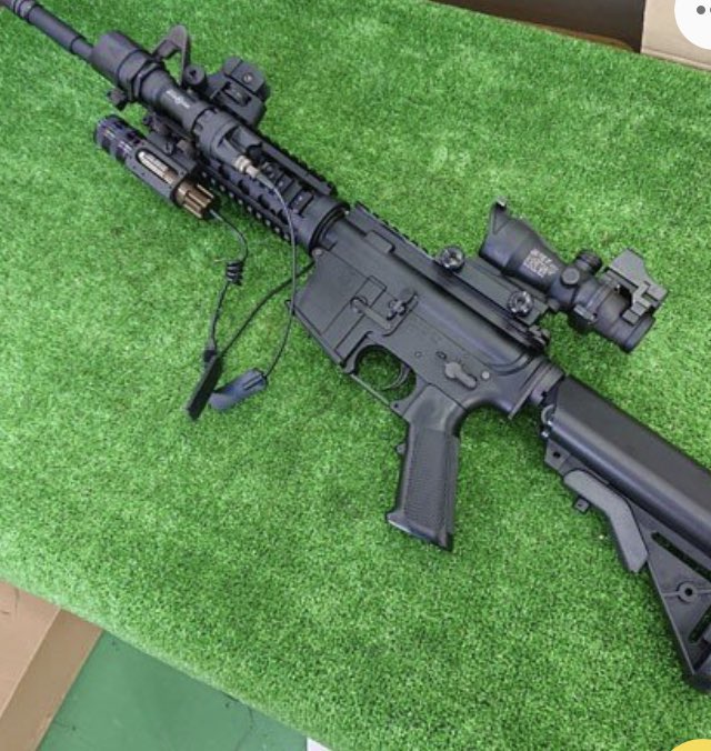 WAFFEN_tanuki's tweet photo. ヤフオクにあったこの次世代電動ガン買います！！
これ買った後は16インチの長バレルとか付けます👍👍👍👍👍👍 https://t.co/jE8yifbOpy
