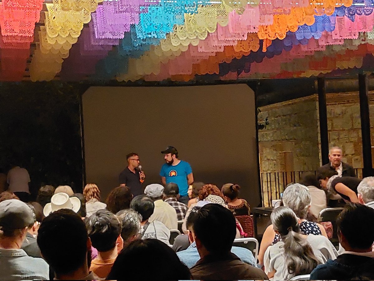 DocsMX's tweet photo. El cineasta Antonio Hernández Martínez (Nos hicieron noche, 2021) estrenó su corto documental «Ra Savi» en la función de despedida de #DocsOaxaca. https://t.co/YRu6ArNCuy