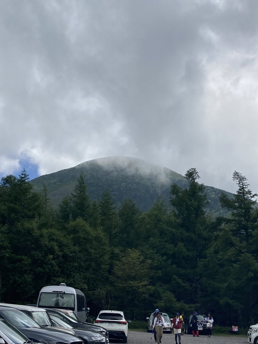 masazforever's tweet photo. 下山したら山頂雲☁️���れてた😱😱
2枚目は山頂😅😅 https://t.co/92LLGBIxR5