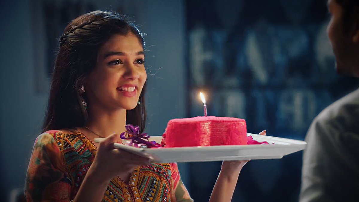 MeriKahanni's tweet photo. “Ek hi cheez toh mangi hai maine…Abhinav, Abhir, aur Akshara hamesha saath rahen…” 

🥀

#AkshNav  #yrkkh #AbhinavSharma https://t.co/XQD7xFTjBT