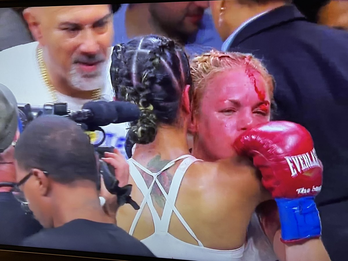 Damn!!! Felt like I was watching a Rocky movie. #HeartofaChampion <a href="/HeatherHardyBox/">Heather Heat Hardy</a>
