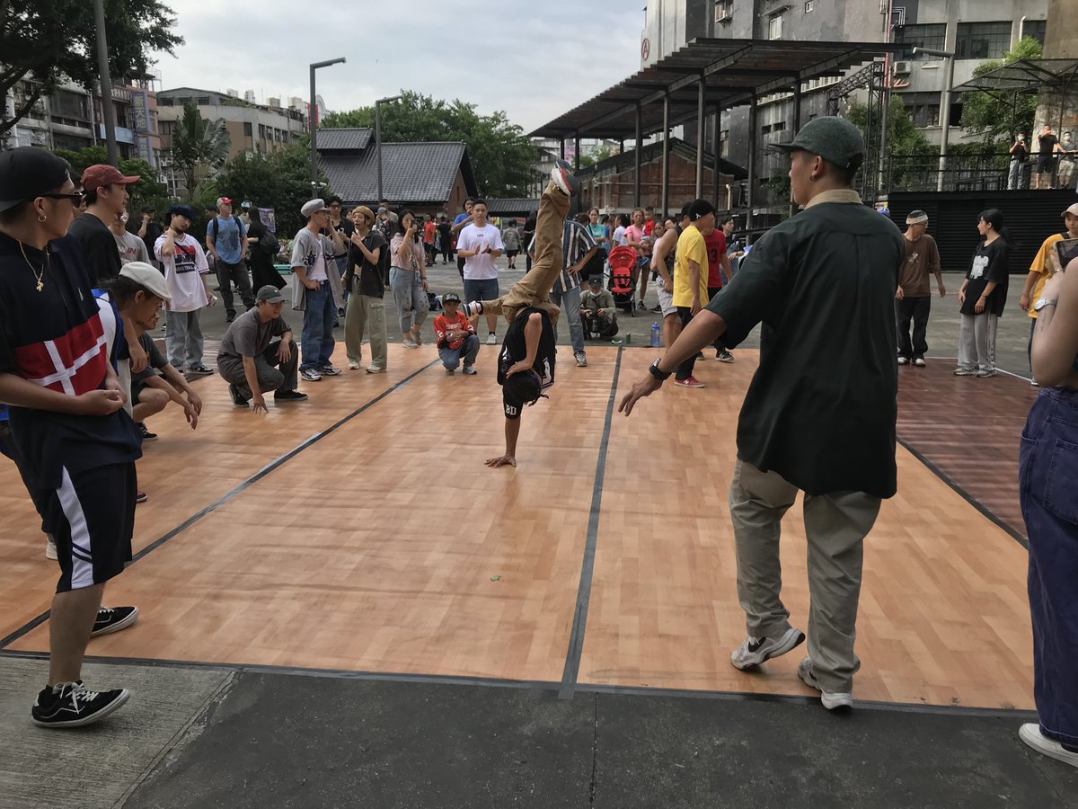 beat_square's tweet photo. 2023.8.5 Beat Square
Taiwan first park jam since 2010
#parkjam #dj #music #bboy #dance https://t.co/m28Q4R9BLR