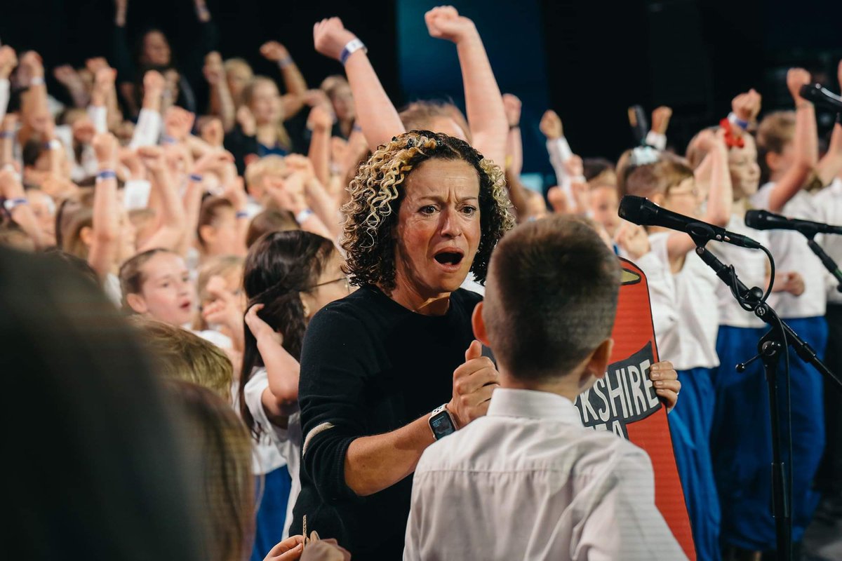 Barnsley Youth Choir tweet media