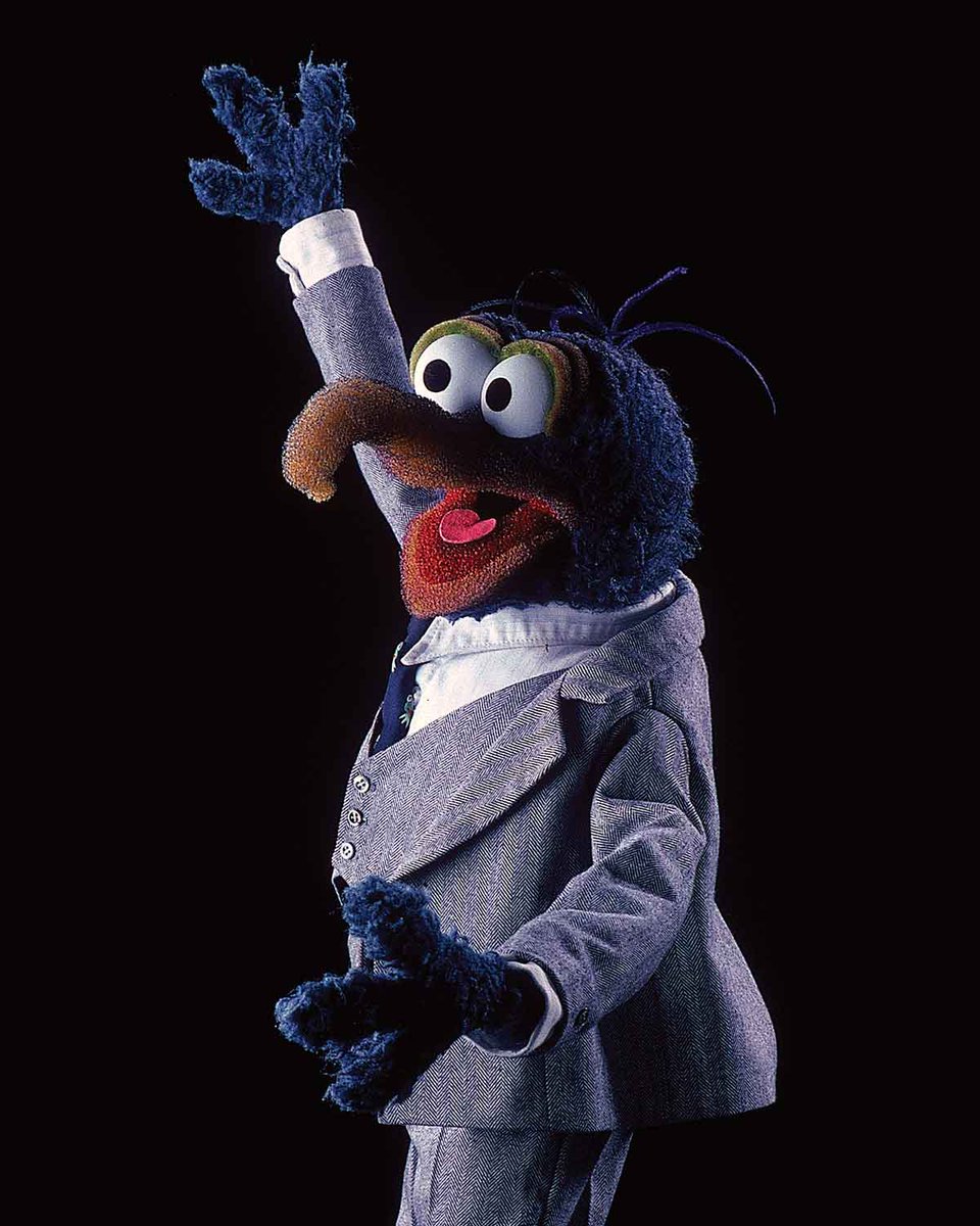 When you look good, you feel good –– therefore, when you look weird, you can't help but feel weird, too!! Lucky for me, I make weird look good!