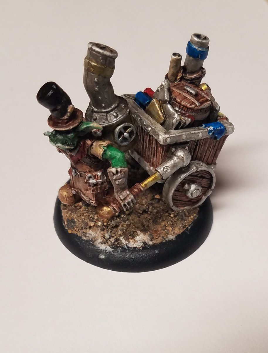 TishToshTesh's tweet image. Finished my #Warmachine #Hordes Gobber Tinker.  Figured that I should finish the Tinker first, on principle.