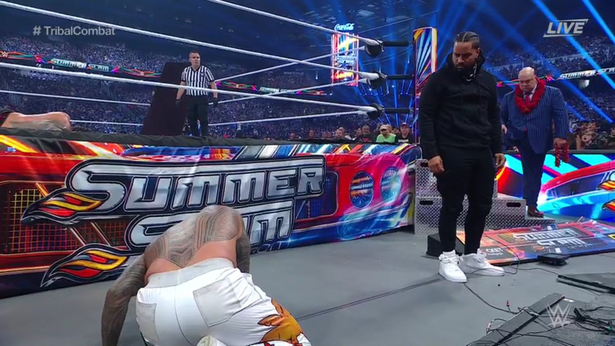 Roman Reigns SZN 💥 tweet media