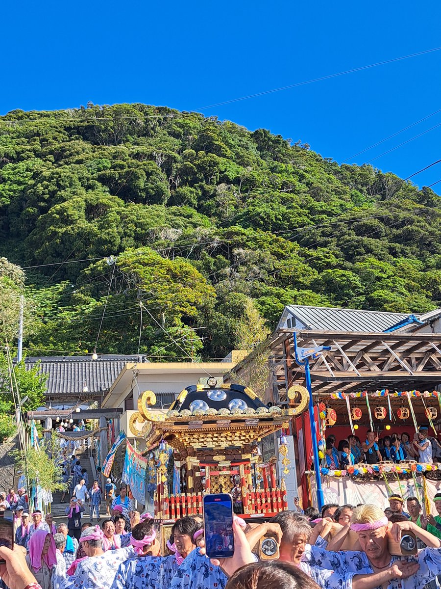 kaicho75's tweet photo. ４年ぶりに催行された 天津須賀神社祭礼。
動画を投稿しました。お暇だったら見てください
　↓　https://t.co/EHiaLhD2MS

 #kamojo #手ぶらde鴨川 #天津 #須賀神社 #祭礼 https://t.co/4ReW8YFXdf
