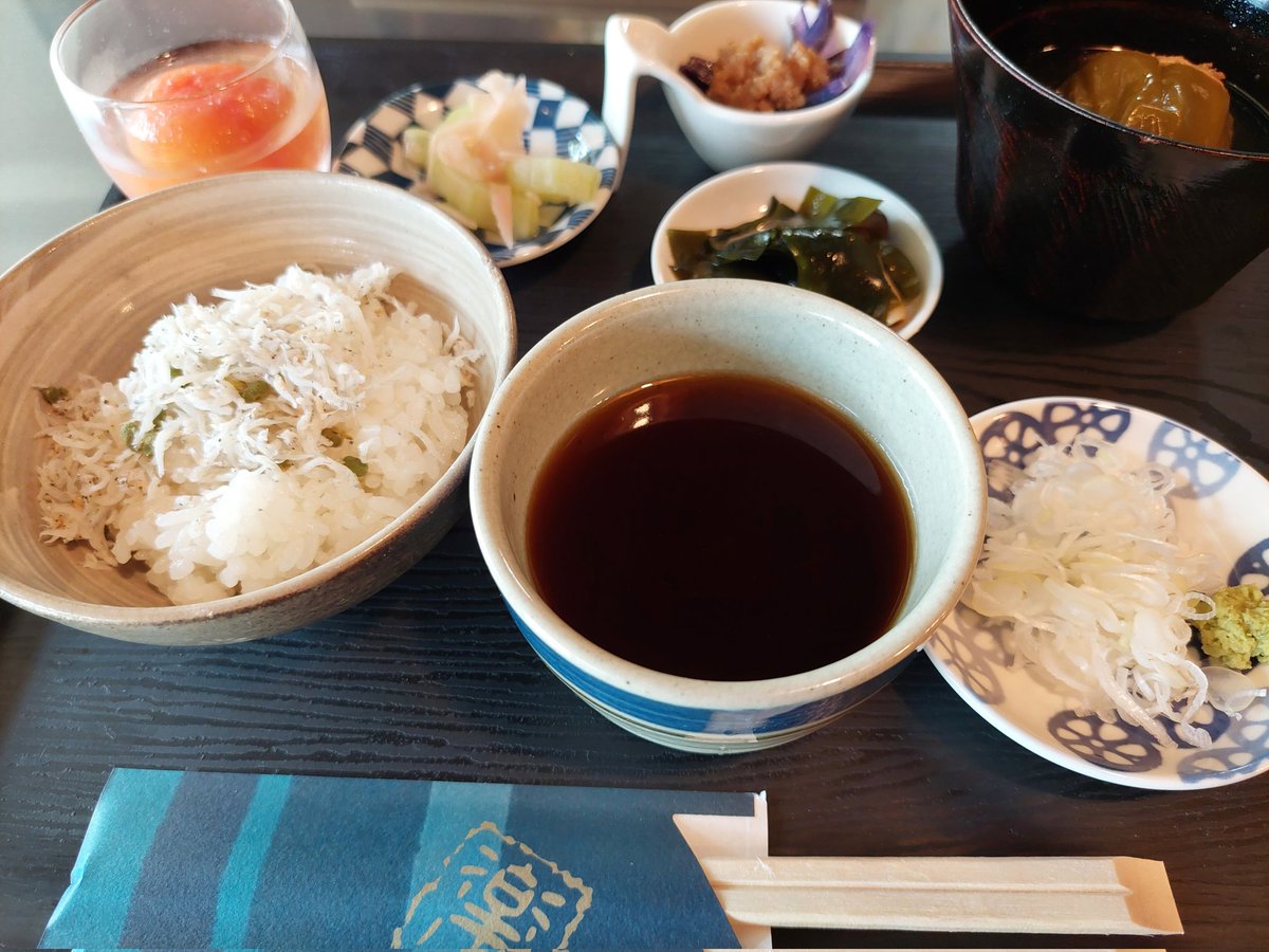 634miyamosuke's tweet photo. そば処 季楽@小山市

後輩のオススメで😁
とてもいい雰囲気のお店でした
おかみさんも穏やかで…

俺には蕎麦を語るほど舌は越えてないので書きませんが( *´艸｀)

ご賞味あれ🐴🐴
御馳走でしたー😋 https://t.co/wtF7CbJZLY
