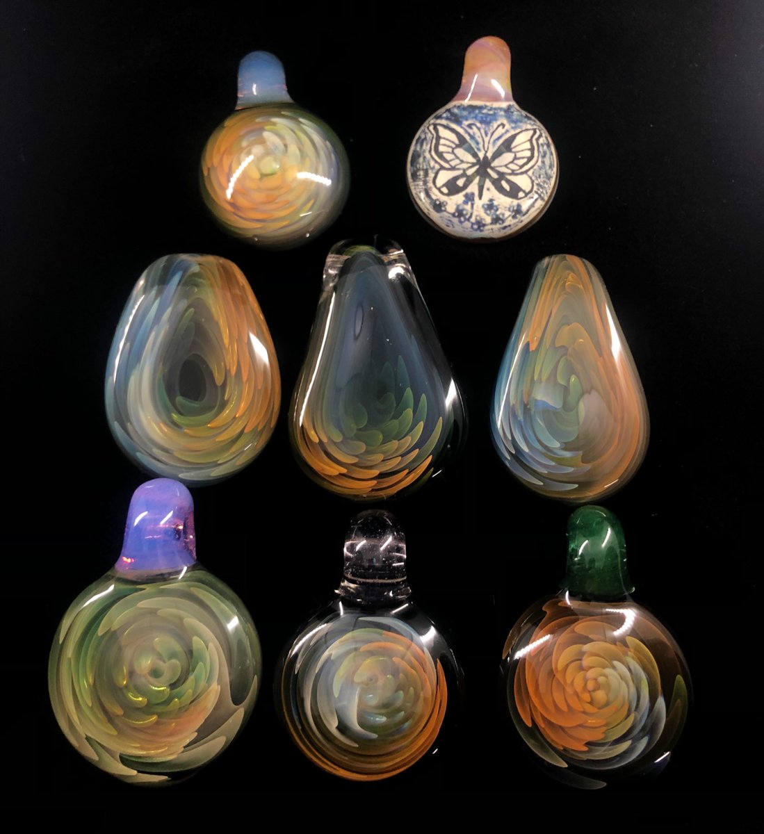 henrysglassart's tweet photo. Pendants available. Direct message if interested https://t.co/SEroFH7onb