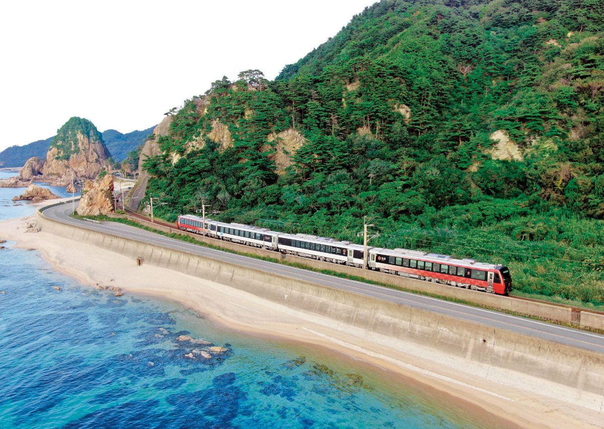 super_tourism's tweet photo. "Railroad fan seriously chose" I want to ride once! Top 13 sightseeing trains in Japan.
https://t.co/ZAuARblm78
#sightseeingtrain #Japan #WritingCommunity https://t.co/0zHanhvvvx
