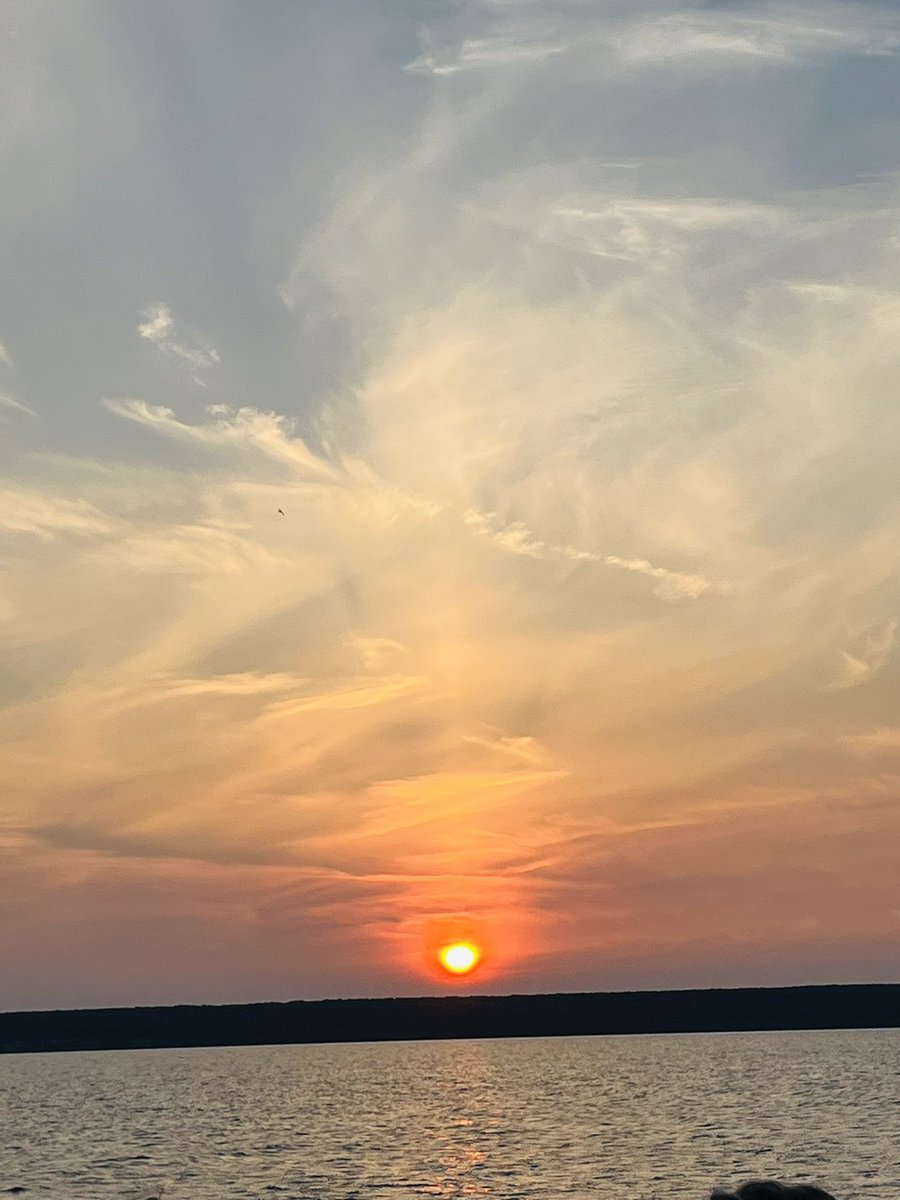 seavt2008's tweet photo. Sunset from our cruise along the shore of pictured rocks #UP23 #Michigan2023 #summervacation2023 https://t.co/GDCfpc0YLe