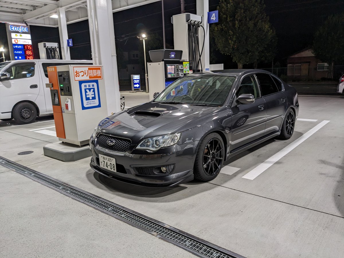 ムナシイ tweet media