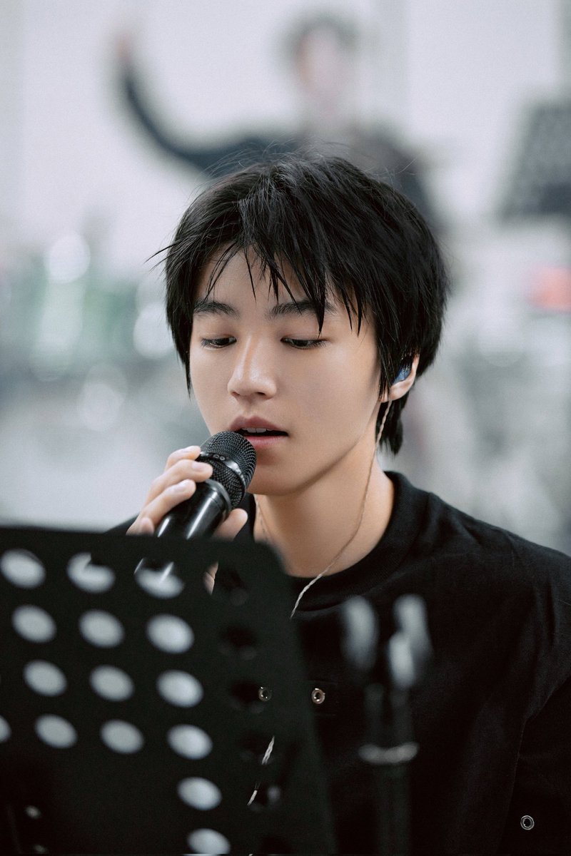 TFBOYS_THFANS's tweet photo. #WangJunkai #KarryWang 06.08.2023 Studio Update

#TFBOYS10thanniversary https://t.co/yValTNEedy