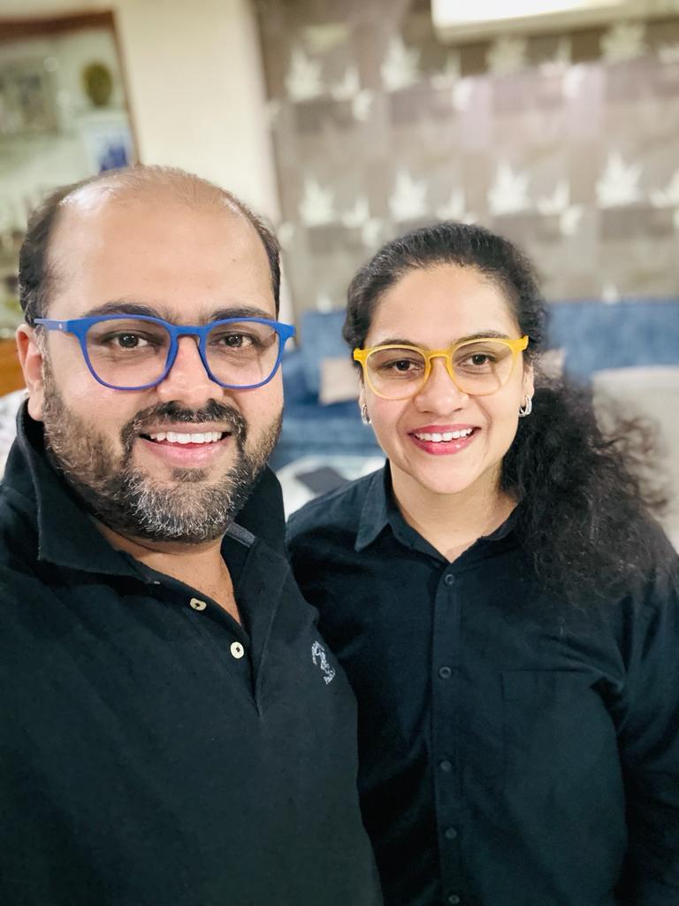 NigotiyaPrerna's tweet photo. Sharing the 'speksy' look with my brother! ๐ฌ Rocking the same eyewear in different colors. ๐ Thanks to @Lenskart_com and @peyushbansal for these stylish frames! #SiblingStyle #Hustlr #EyewearEnthusiasts
@pranaynigotiya @PRATZ45 https://t.co/sw7Cwmm6cB