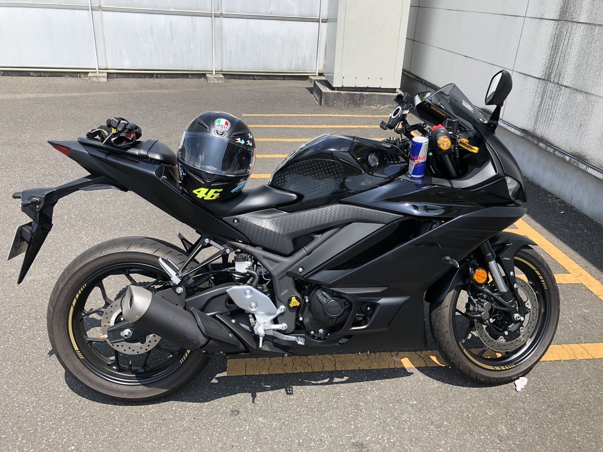 さて、いきますか

#ソロツー
#バイクのある生活
#バイク乗りと繋がりたい
#yzfr3
