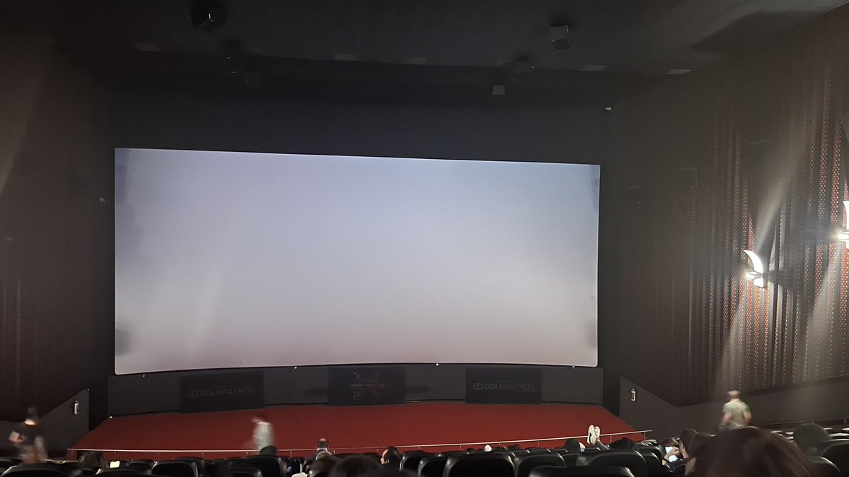 Omi0206's tweet photo. Qué onda @Cinepolis no solo no se puede aplicar la promoción de 2x1 de Mastercard si no que vienes pagando los boletos completos y a la mitad de la película se corta y nadie viene a decir nada https://t.co/N9UJ0kxMk9
