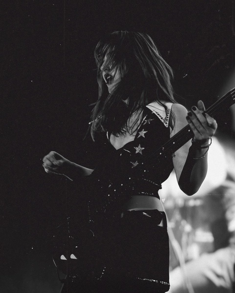 𝙉𝙞𝙧𝙫. ♡ (@rosadcldesierto) on Twitter photo 