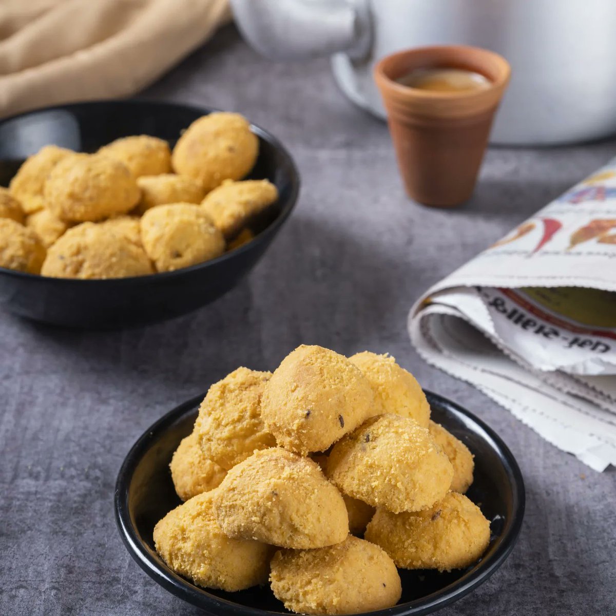 Breadking9's tweet photo. Chai🤝Surati farmas(Makhniya)

Farmas are originally frm Surat. They taste like buttry-namkeen, which perfectly fits with chai but more. Farmas bring fiery sweetness into ur eday life. Indulge in some pure ghee Surati Batasa that will instantly add some pleasantness to your life. https://t.co/uoxiwdaDlI