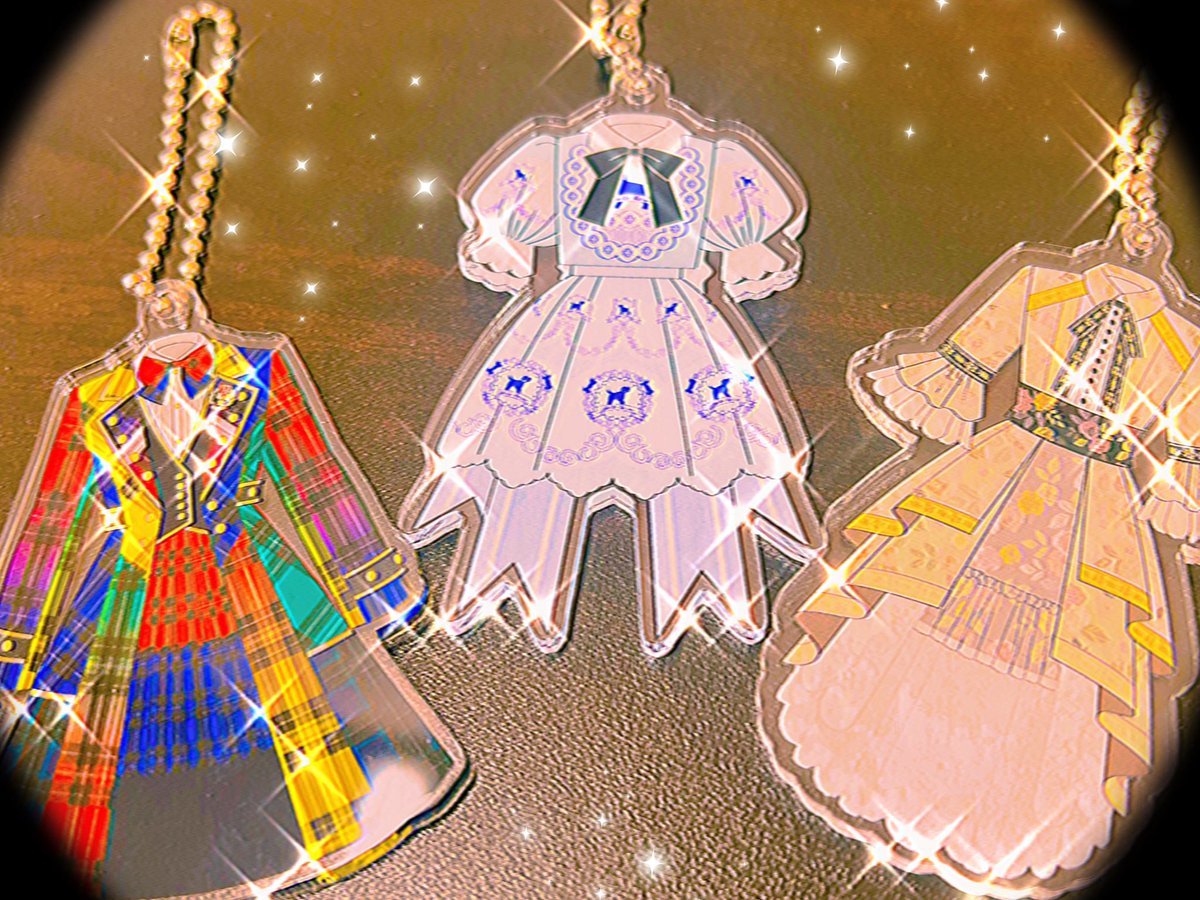 先日 #AKB48大衣装展 にぱっちと行ってきました！ 素敵な衣装やドレス