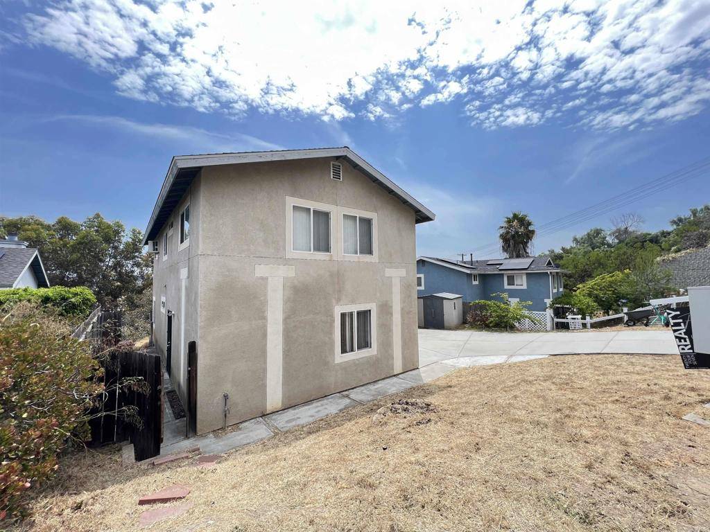RealtorBill3's tweet image. New Listing Price: $849,999
6774 Arinjade WAY, San Diego, CA 92114 is a fantastic property with 4 bedrooms and 3.0 bathrooms.
See more here: billlanerealty.com/d8qwngxl