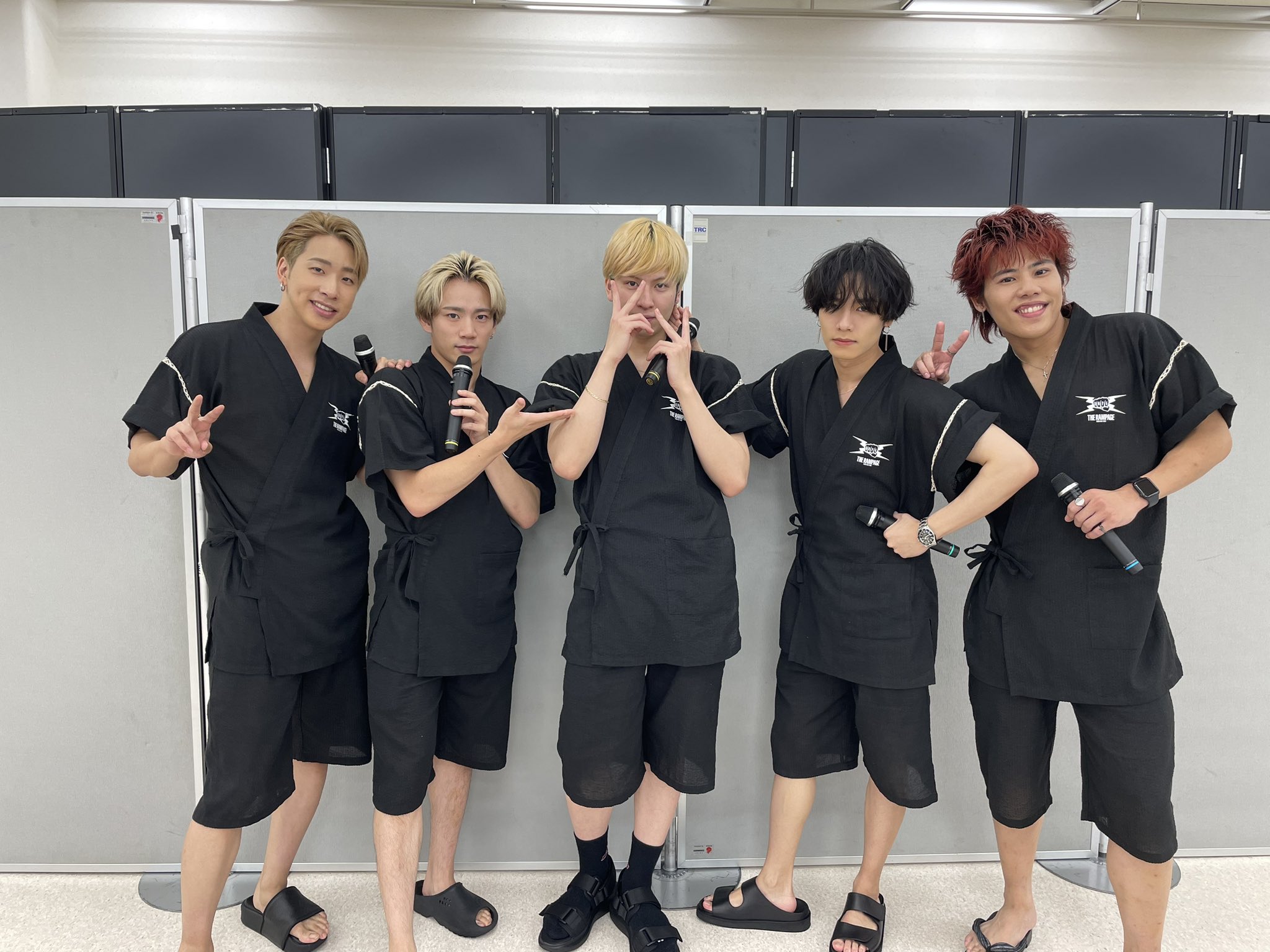 THE RAMPAGE 武者修行ファイナルTシャツ・フラッグ⭐︎連休値下げ 24karats×THE RAMPAGE 【THE RAMPAGE LIVE TOUR 2019 
