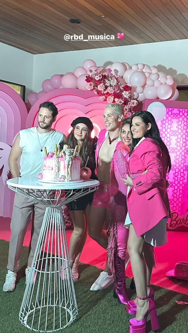 RBDFotosHQ's tweet image. 🚨 POP EMERGENCY: RBD NA FESTA DE 40 ANOS DO CHRISTIAN