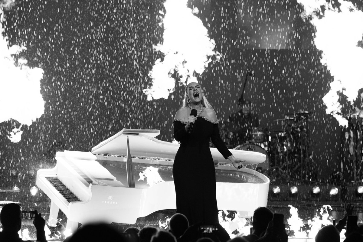 Adele tweet picture