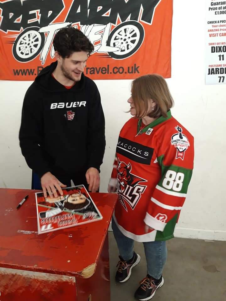 hellschilde17's tweet photo. @samueljardine21 Good luck in your next adventure Sam. I'm sure we will see you back here again one day ๐
#onceadevilalwaysadevil https://t.co/SMbzEErx2O