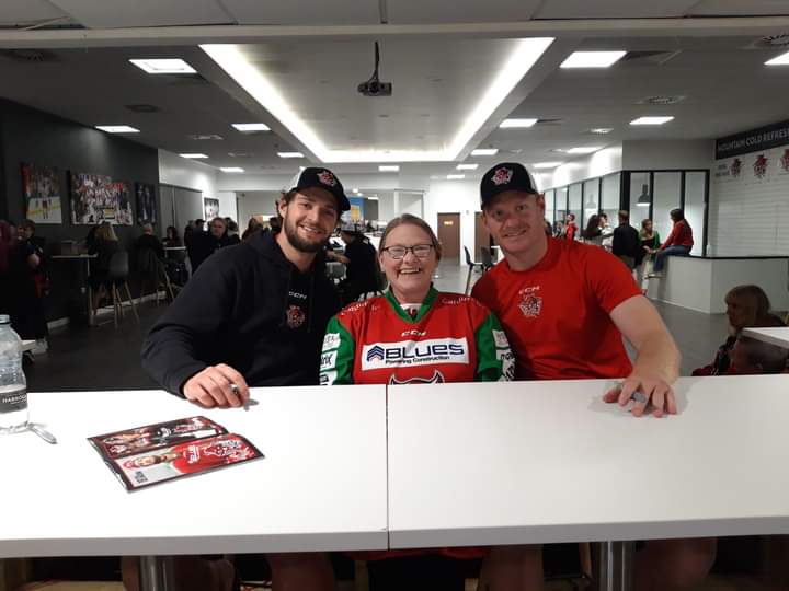 hellschilde17's tweet photo. @samueljardine21 Good luck in your next adventure Sam. I'm sure we will see you back here again one day ๐
#onceadevilalwaysadevil https://t.co/SMbzEErx2O