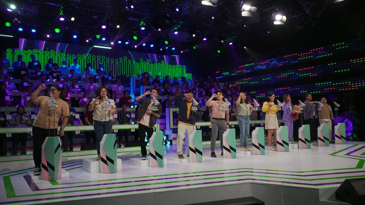everybodysingph's tweet photo. Game na ang Songpu to play TAGALISING!
#EverybodySingGovernment
📺WHERE TO WATCH #EverybodySingPH
🎤 Kapamilya Channel, A2Z, TV5, KOL| 7:15PM SAT &amp; 7PM SUN https://t.co/5uX4ibjiPh