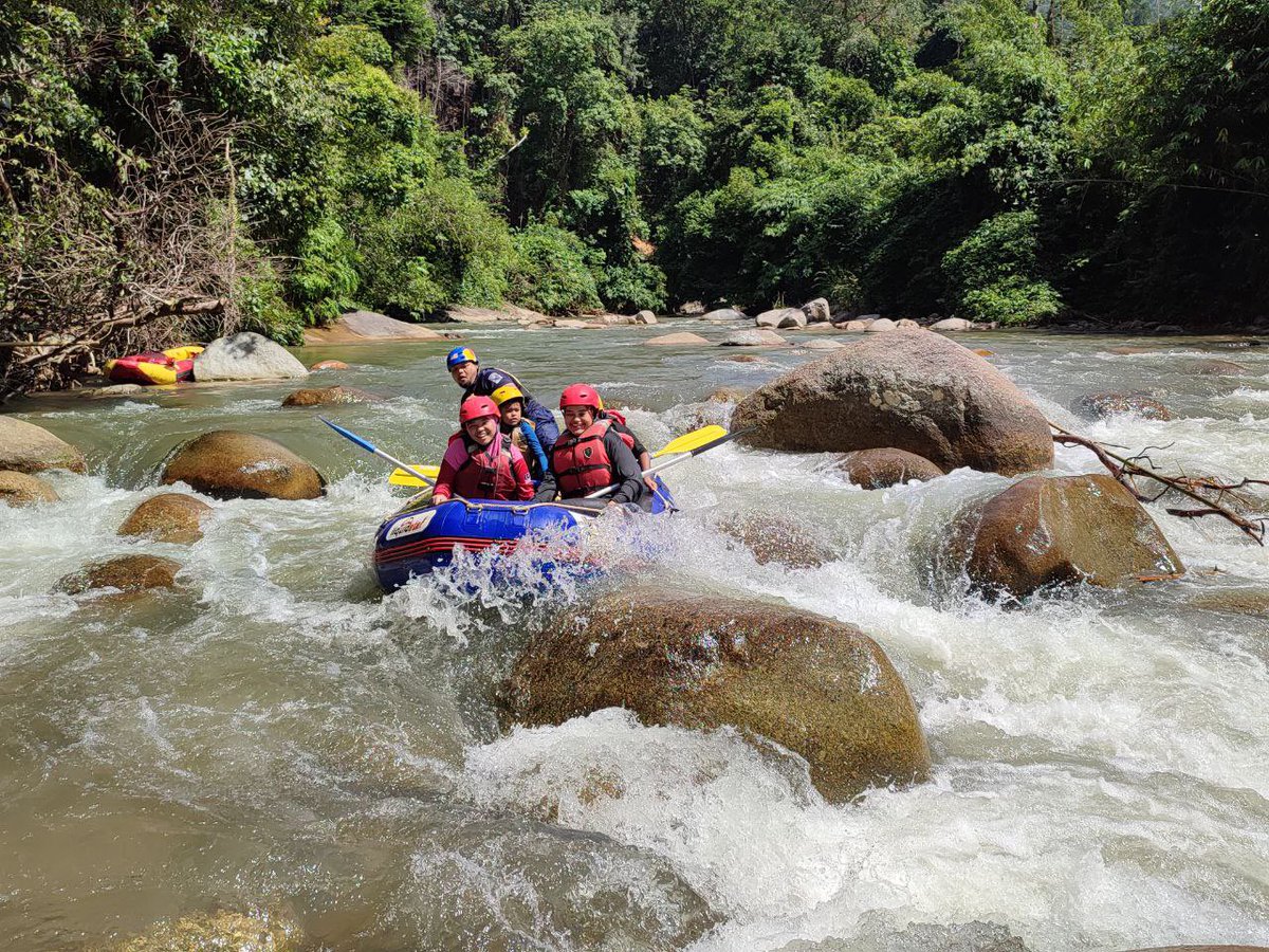 fahimazan's tweet photo. Korang. Kalau aku open trip water rafting kat gopeng ade yang nak join x? https://t.co/5JLvIgGQ1I
