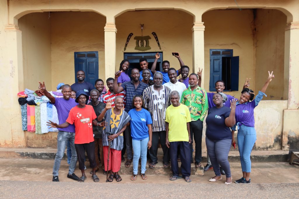 eduspots's tweet photo. So what’s this whole EduSpots thing about that’s all over BBC and tiktok!? 😀

Well, first of all, we are a movement for community-led change.🔥

Our work is led by an incredible network of 250 local Catalysts, who have helped us set up education ‘Spots’ all over 🇬🇭, and 3 in 🇰🇪. https://t.co/IgwbctR9yO