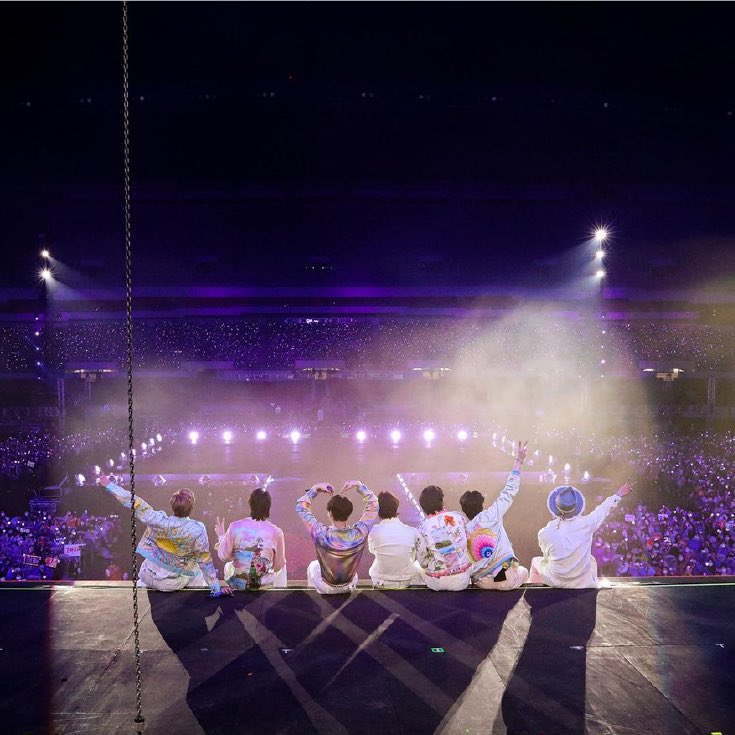 Universo Bangtan ⁷ tweet media