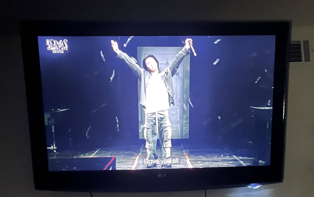 TVaddict687's tweet photo. I’m so grateful for Yoongi and his whole tour, until next time dear friend https://t.co/NREIGzF0NQ