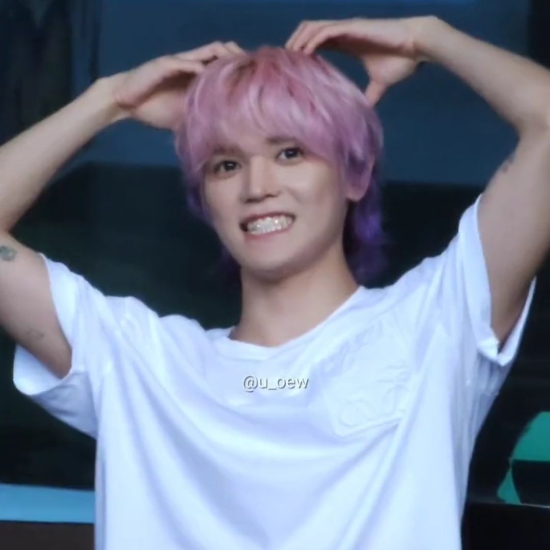 Ieetaesthetic's tweet photo. His hair his :] smile his big boba eyes and the tooth gems?!! EVERYTHING ABOUT TAEYONG TODAY WAS SO CUTE AND PRETTYYY https://t.co/W3S22hKWob