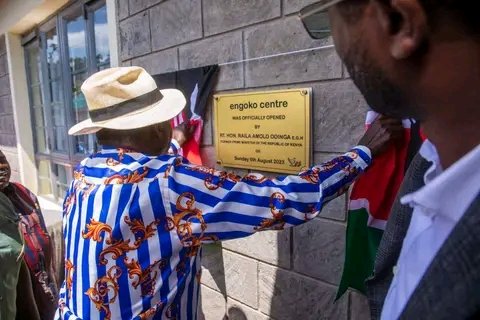 AzimioQueen's tweet photo. Rt. Hon. @RailaOdinga commissioned Engoko Center in Kitutu Masaba Nyamira County.

@AzimioTv @Winnie_Odinga @OdoyoMcOremo @ongwen https://t.co/lfs2gb4Gu3