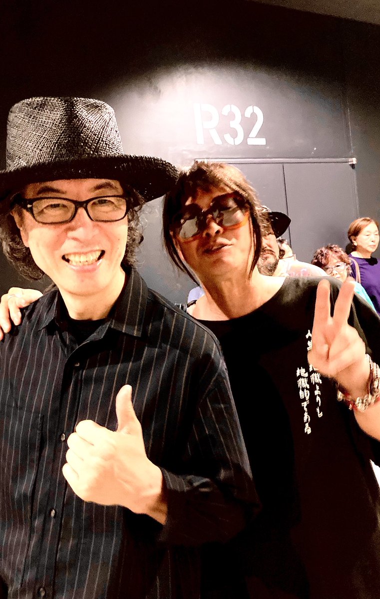 報告しまーす。 レアなツーショット写真が撮れました。リョージ君と金