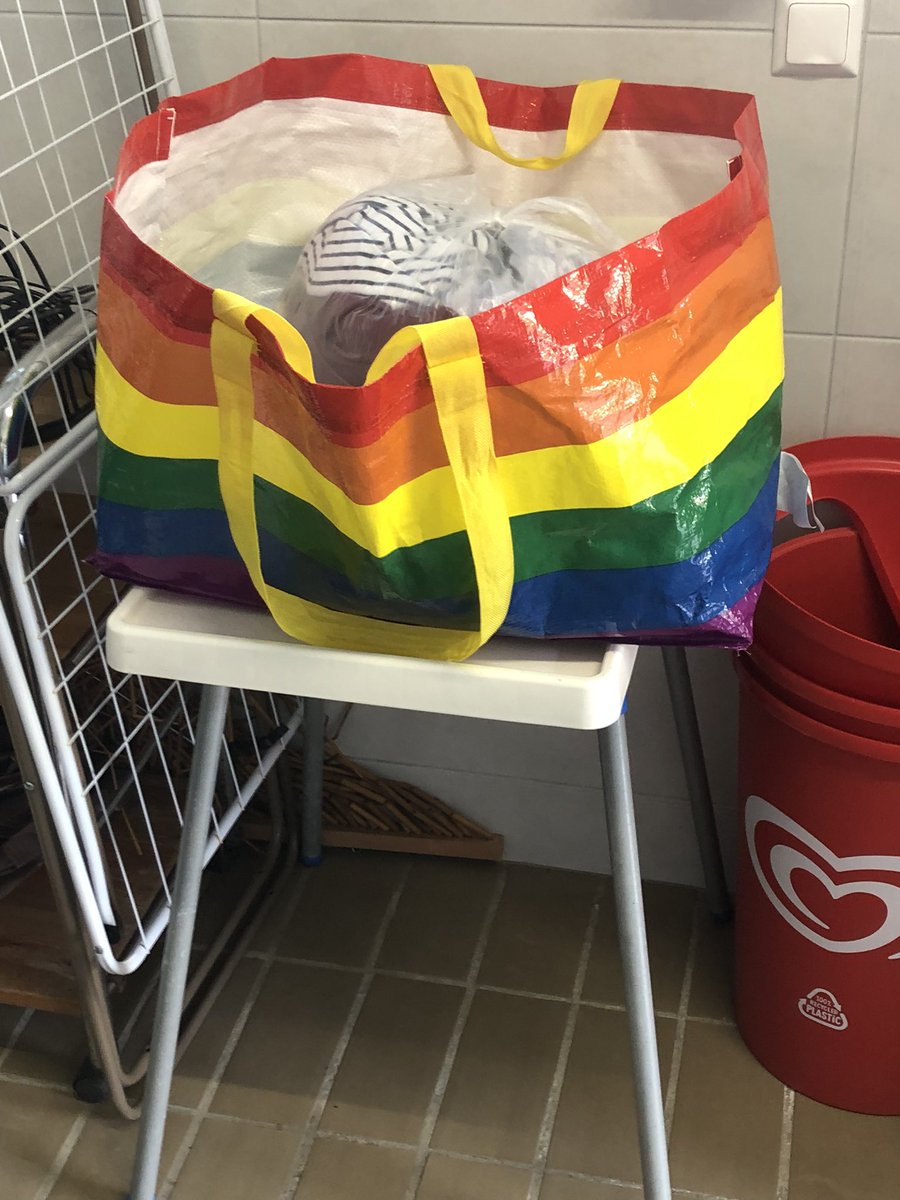 Niekje76's tweet image. Even een wasje doen #vakantielife #withpride