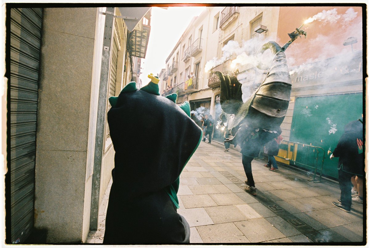 miropi99's tweet photo. Les Santes '23 | Algunes fotografies en 35mm d'aquesta Festa Major que tant estimem i ens emociona 📸🎞️
Aniré ampliant a mesura que les vagi penjant a Instagram. 🔥 https://t.co/uN3VK5LFuX