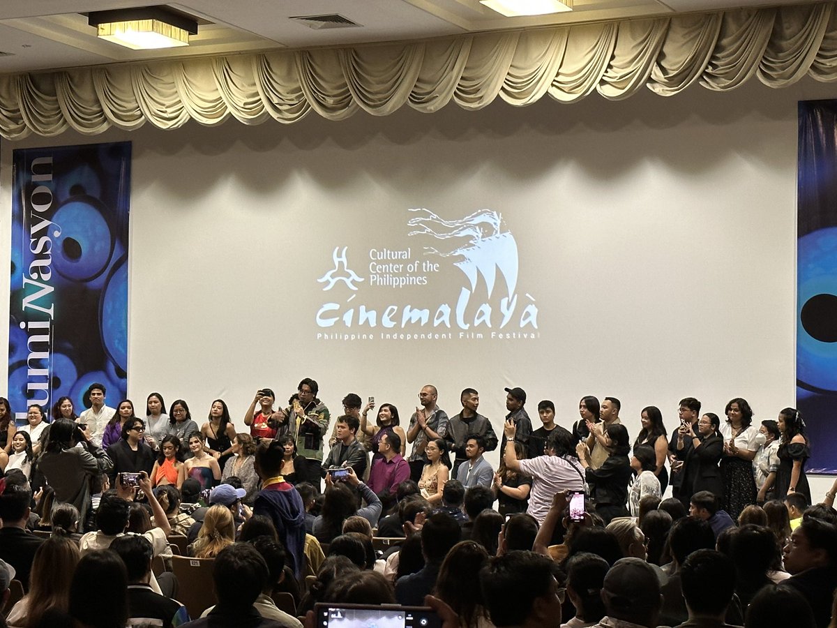 ohohLEOph's tweet image. Full house! Excited to watch #WhenThisIsAllOver by Kevin Mayuga. #Cinemalaya2023 @cinemalayaoffcl