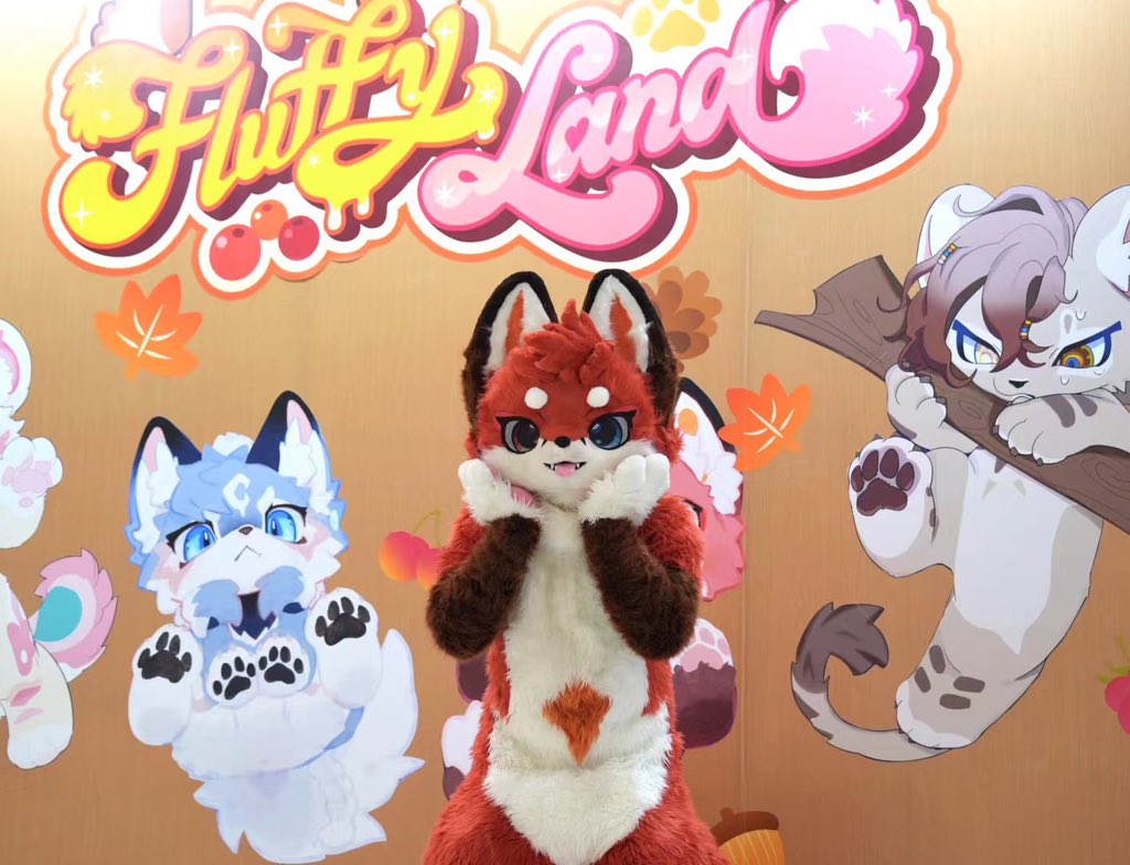 FLUFFY LAND_OFFICIAL tweet media