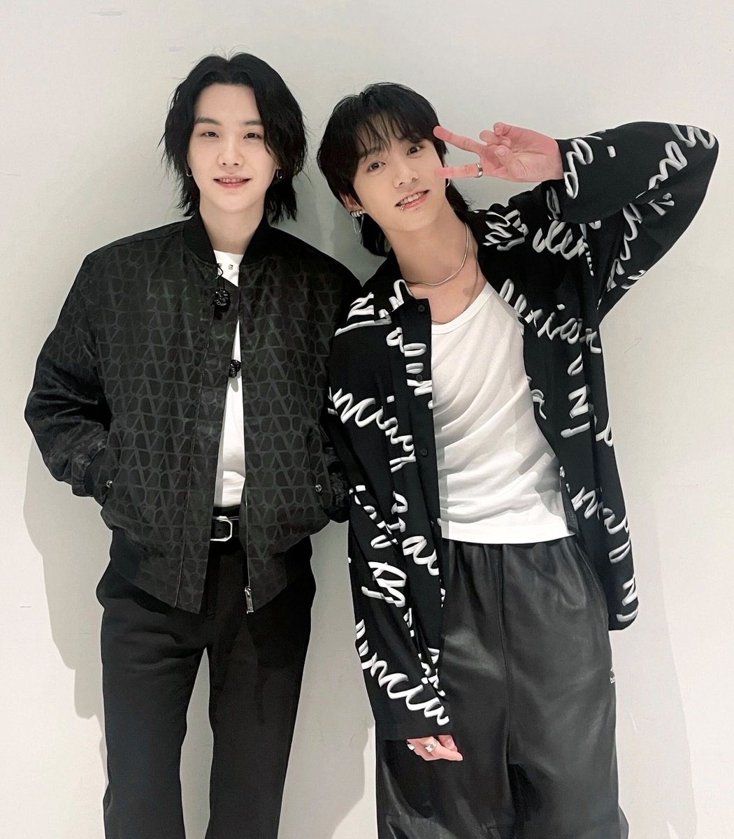 archiveforJK's tweet photo. MY YOONKOOK 😭😭😭😭💔 https://t.co/z8s0xkGFkC