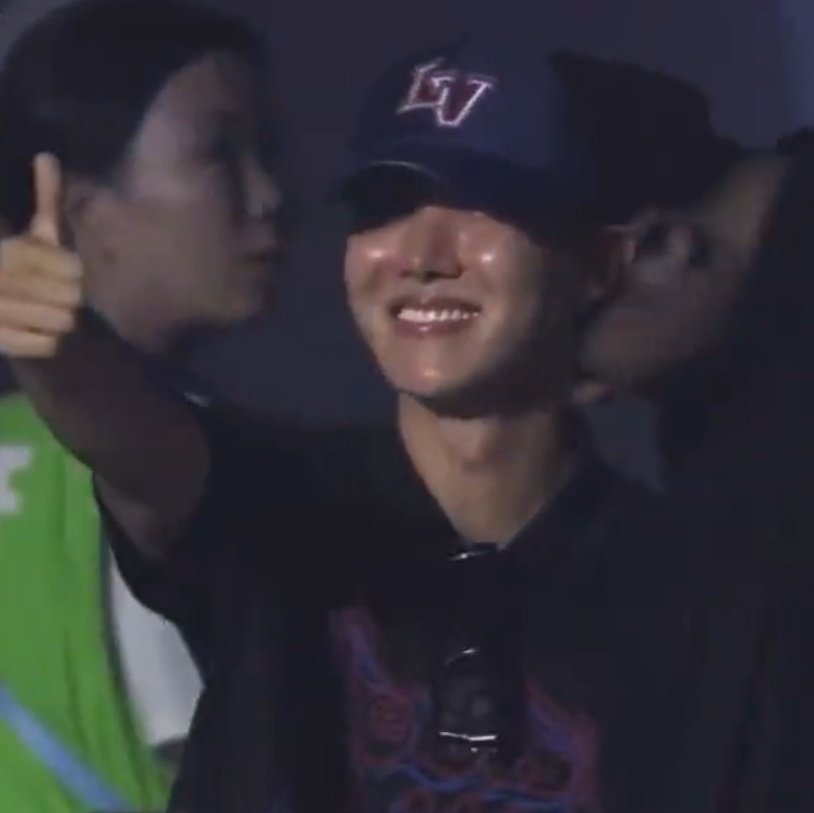 hourlyhobi's tweet image. I MISSED THIS PRETTY SMILE SO MUCH