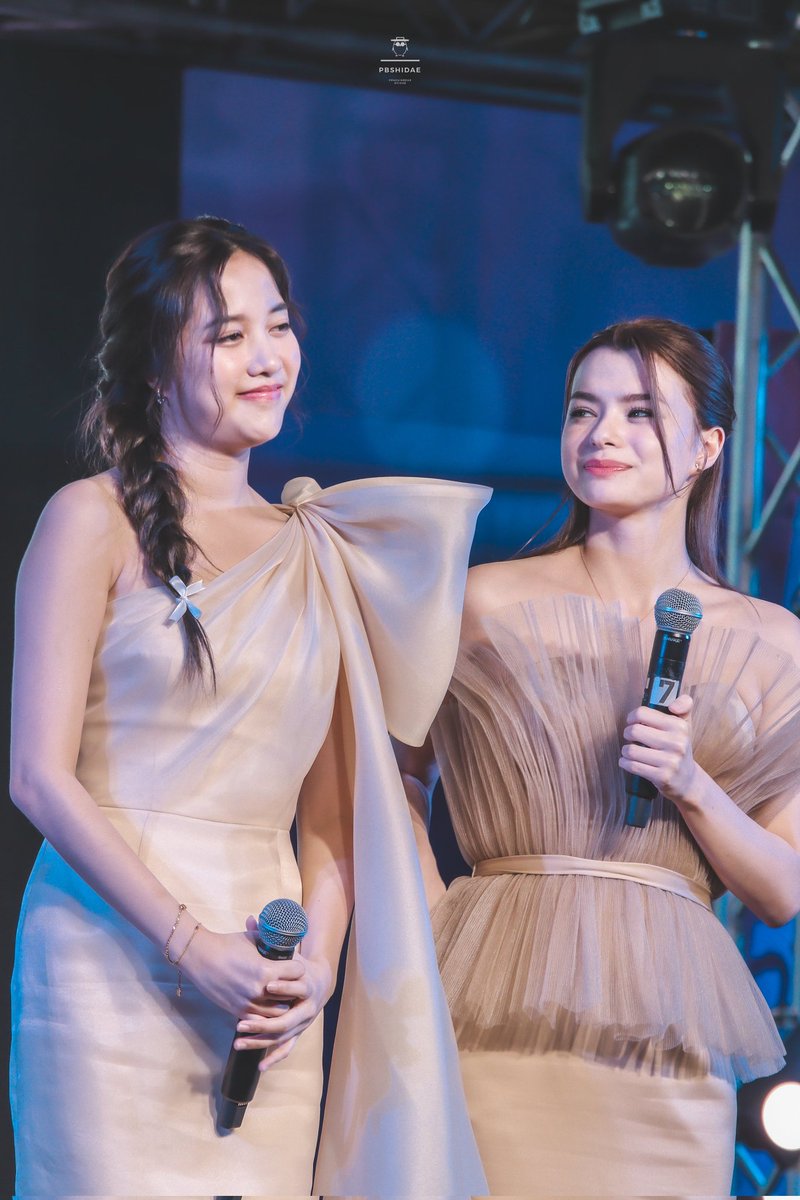 nangnang_gf's tweet photo. eyes never lie 🫠💞 #ฟรีนเบค 
#IDXPromxFreenBecky https://t.co/X6HyME2DPK