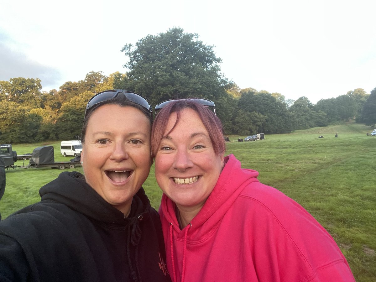 foxcrews1's tweet photo. Added glow at work this morning when I saw Chrissie show up - Love my @BristolCathedra family 🎈🎈 #sundayfunday #sundayservice #notjustcathedrals #prefiesta #balloonmeet #ashtoncourt #balloon #balloontrending #ballooningweek #loveyourjob #crewchief https://t.co/CfDavb265I